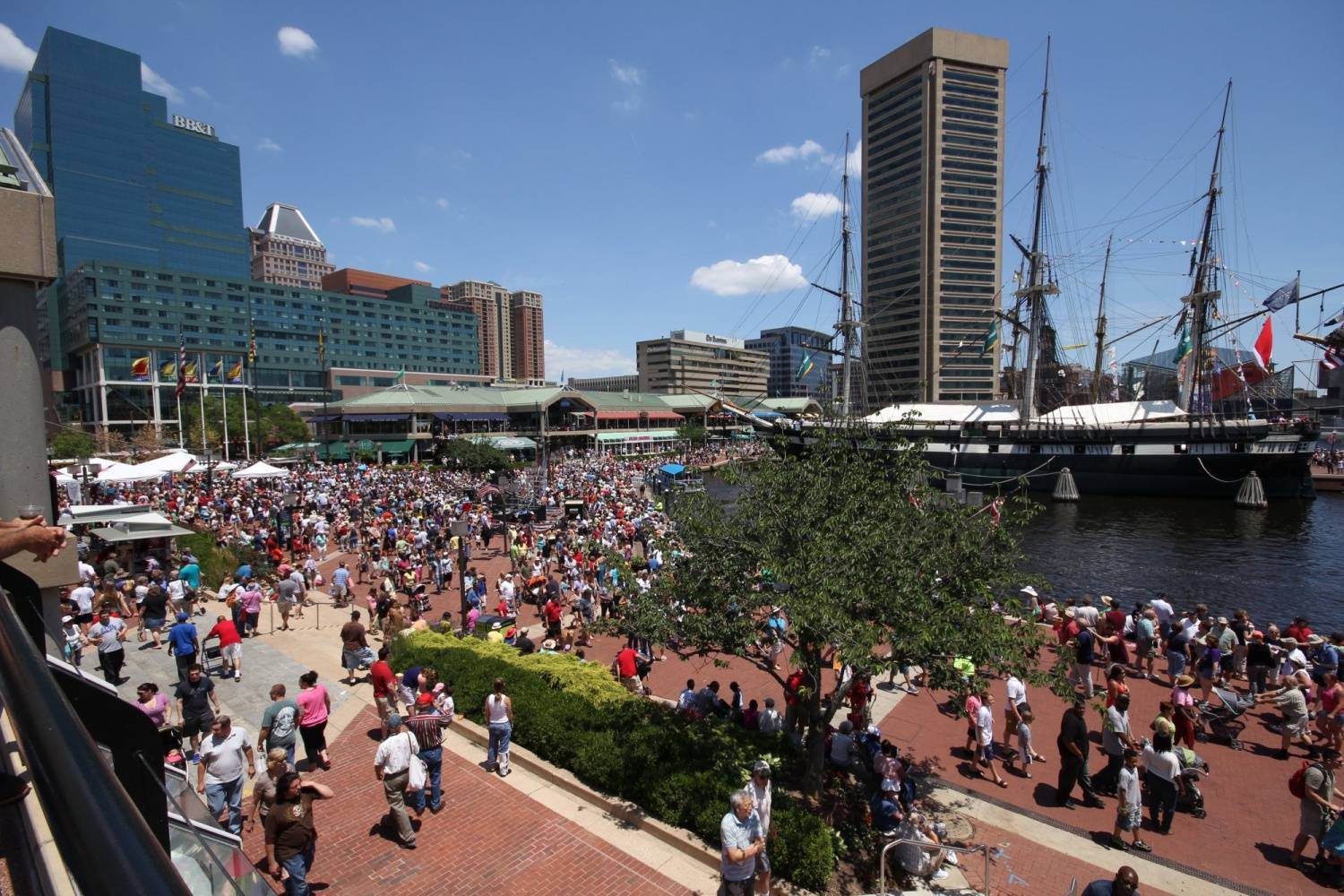 Is baltimore inner harbor safe at night?